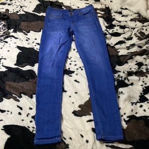 Good condition used Celebrity Pink skinny jeans.